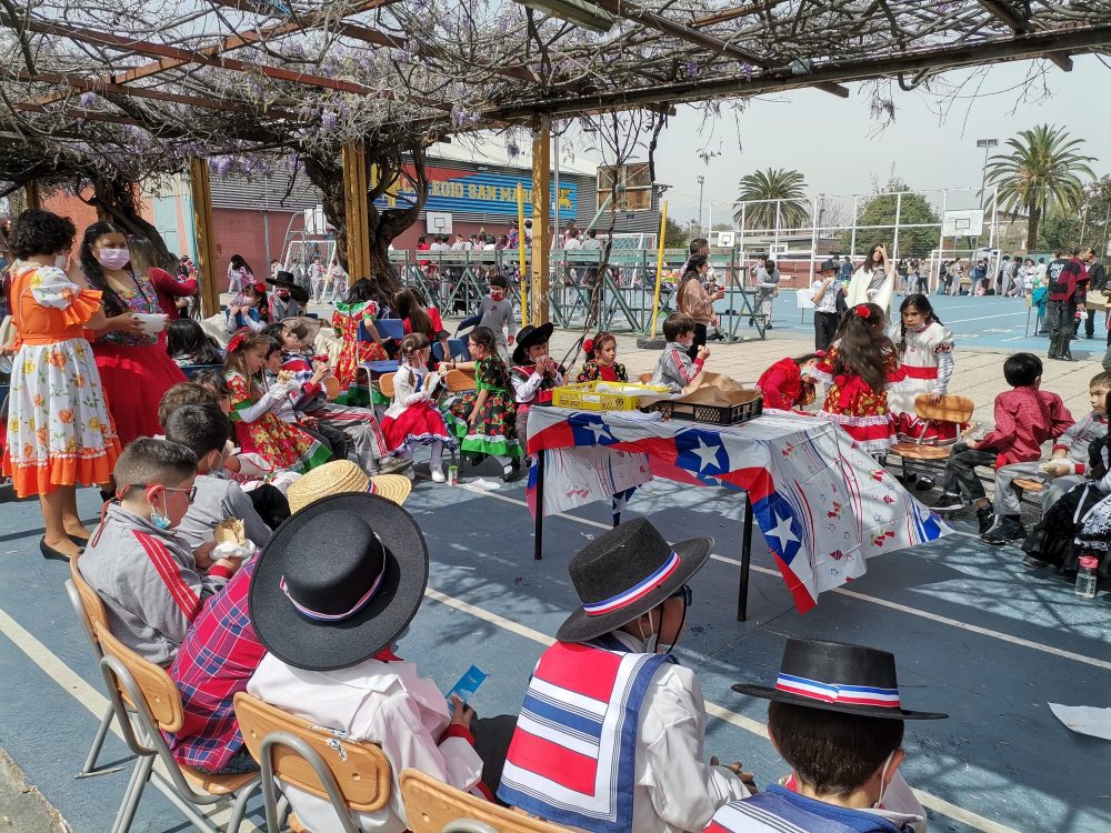 Con Mucha Alegría Celebramos Las Fiestas Patrias En Los Colegios ...